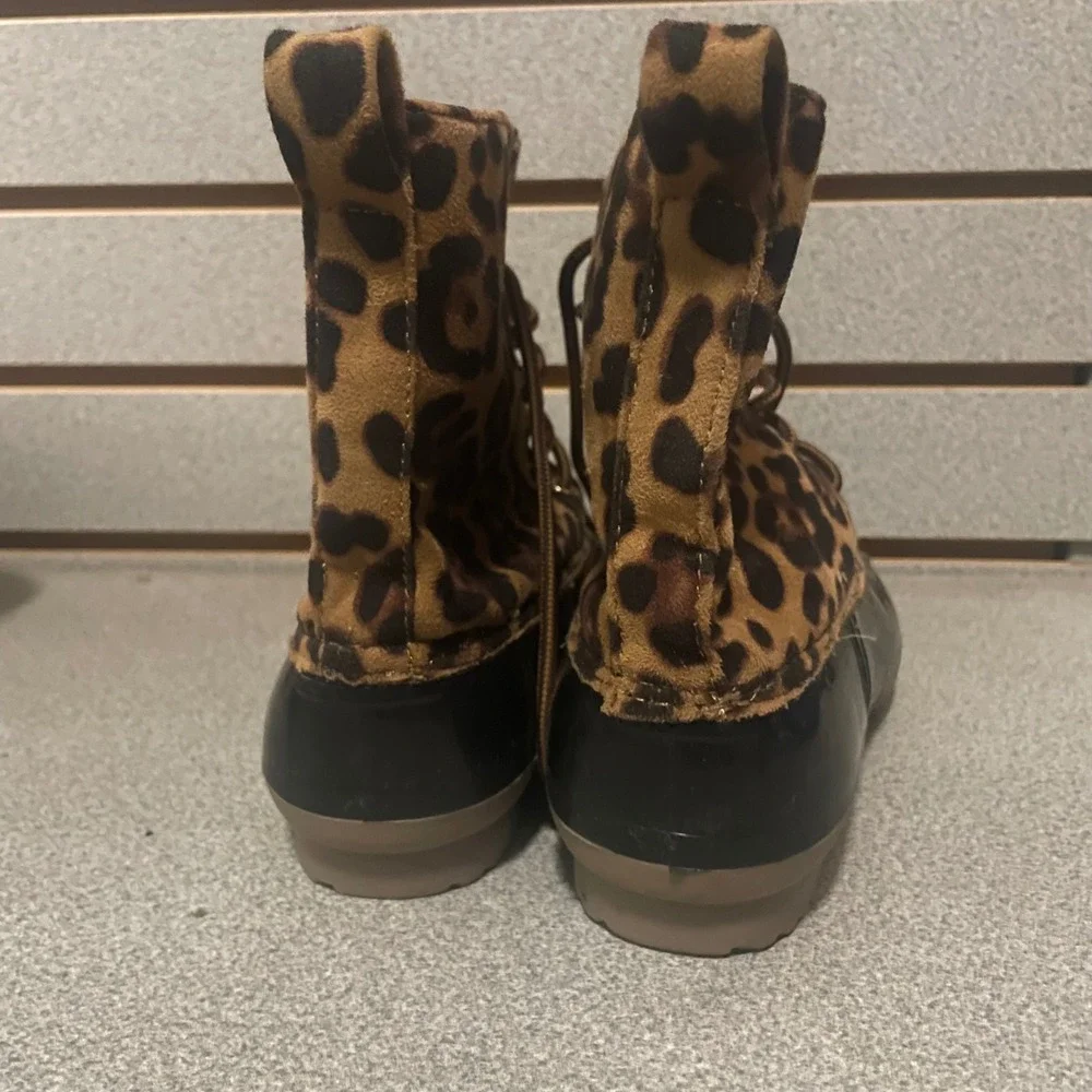 Yoki Leopard Print Duck Boots Black Brown Lined Lace‎ Up Ankle Rain Boots Sz 7.5